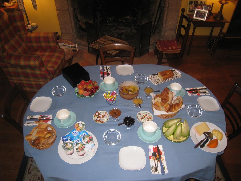 Le Logis Des Tourelles Bed and Breakfast Beaupréau Εξωτερικό φωτογραφία